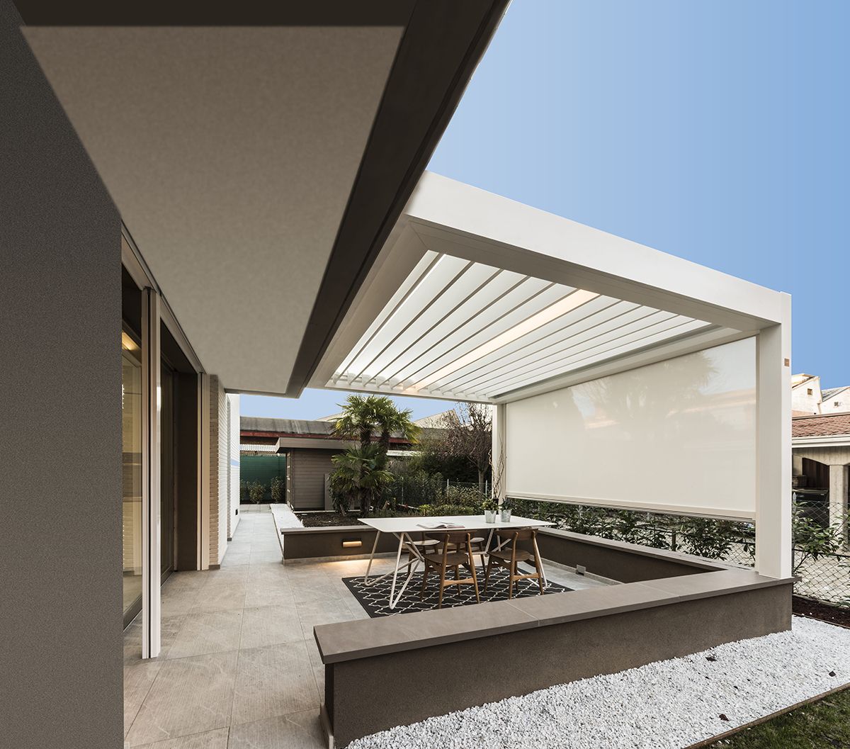 coberti-pergola-bioclimatica-maestro-1scaled-1