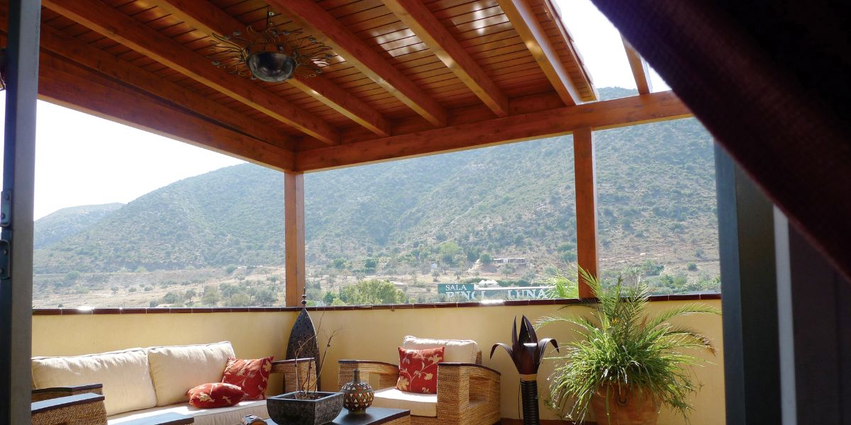 pergolas de madera en malaga