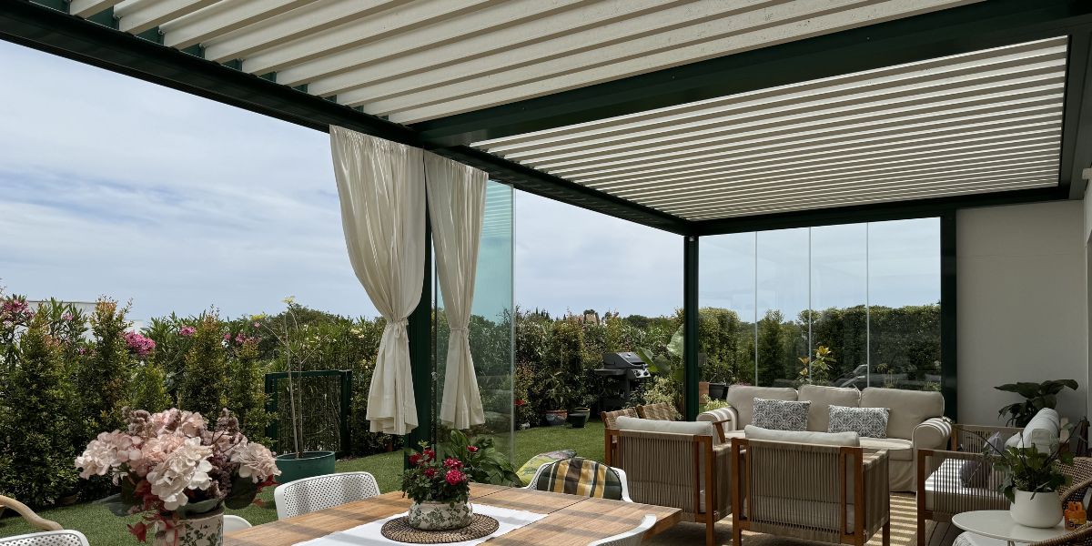 personalizar pergolas bioclimaticas en malaga